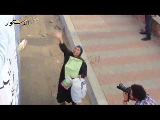 أتوبيس دعم السيسي يجوب شوارع القاهرة وسط ترحيب من الأهالى