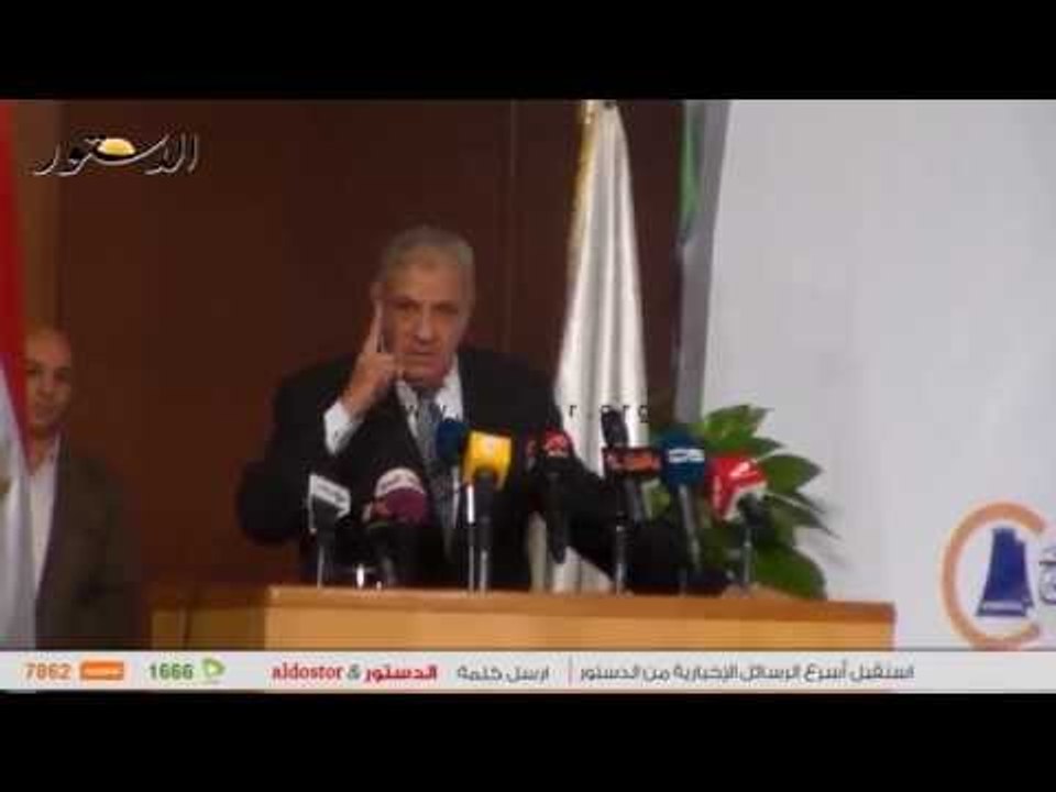 أحد المهندسين يطالب "محلب "بتطبيق الكادر ومحلب يرد : مش وقت نتكلم عن فلوس