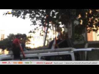 "ريهام سعيد" تحتفل بقناة السويس أعلي ميكروباص بمجلس الوزراء