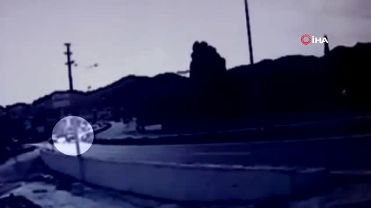 91 Yaşındaki Adam Yolun Karşısına Geçerken Canından Oldu, O Anlar Kameraya Böyle Yansıdı