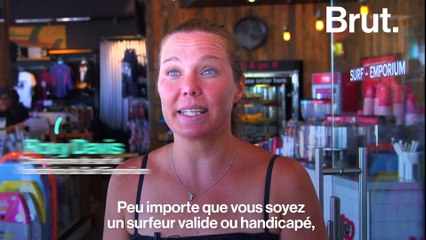 Une école de surf pour les personnes souffrant d'un handicap