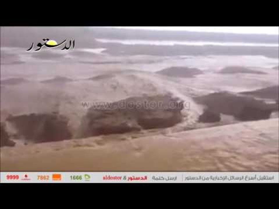 السيول تحول صحراء واحة الداخلة إلي نهر جارف