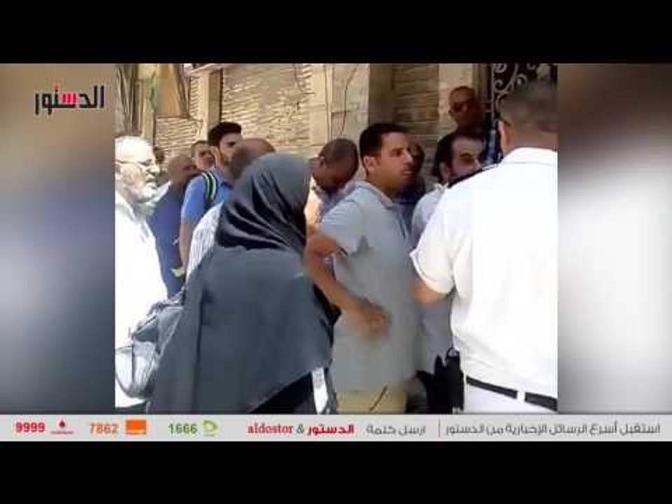 الدستور | بدء إخلاء شقق عقار جديد مائل بالأزاريطة.. والأهالي يصرخون