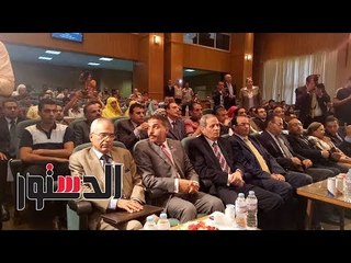 الدستور | رئيس البرلمان يبدأ مناقشة رسالة دكتوراه بالمنصورة