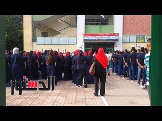 الدستور | علي طريقة «الناظر».. مدير مدرسة للطلاب «تيجوا ما تجوش براحتكم»