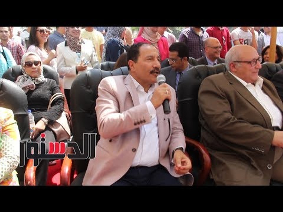 الدستور | طلاب جامعة عين شمس يرقصون مع الفرق الشعبية