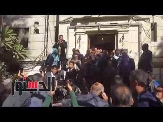 الدستور | إحتجاجية لـ «المحامين» تنديدًا بقرارات «عاشور»