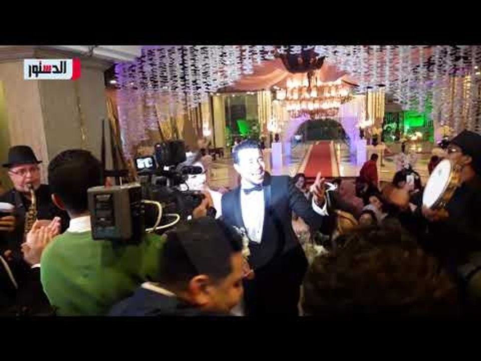 الدستور |«بنت ونيس» ترقص مع عريسها طه خليفة