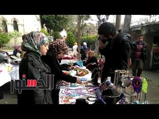 الدستور |٢٥٠ فنانًا يشاركون في الدورة الـ١٥ لمعرض «فن بلا أسوار»