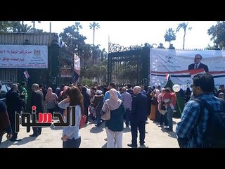 الدستور - إقبال كبير على معرض زهور الربيع بعد ساعات من افتتاحه
