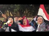 الدستور - فرحة الناخبات امام مدرسة الشهيد احمد شوقي بالمعادي بعد الإدلاء بأصواتهن