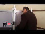 الدستور - وزير القوى العاملة يدلى بصوته فى الانتخابات الرئاسية بمدينة نصر