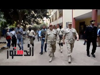 الدستور - وصول مساعد وزير الدفاع لمجمع مدارس الفاروق بالمعادي