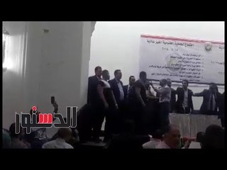 الدستور - عمومية الصيادلة تطرد نقيبها من الجمعية العمومية