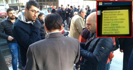 "Borcunuz Var" Mesajını Gören Vatandaşlar, Doğalgaz Şirketinin Önünde Toplandı