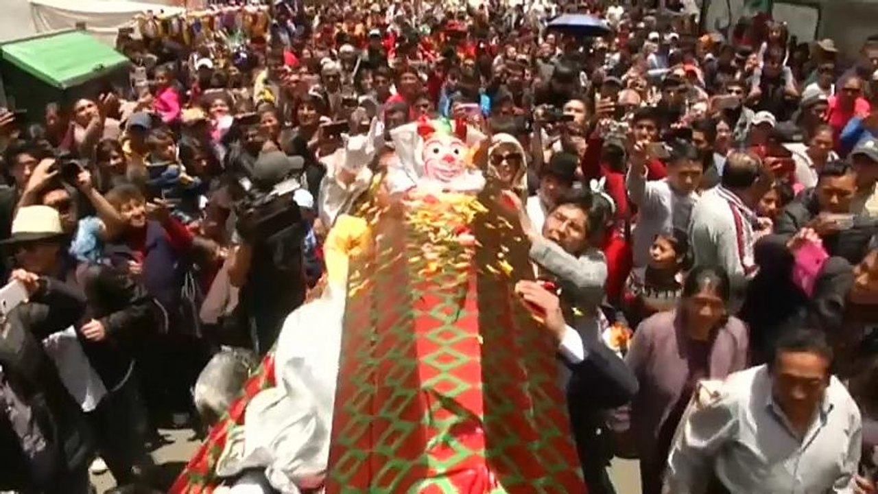 Karneval in Bolivien: 'Pepino' erwacht von den Toten