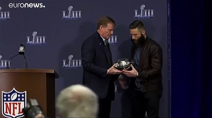شاهد: تتويج اللاعب جوليان إيديلمان بلقب أفضل لاعب في مباراة السوبر بول 2019