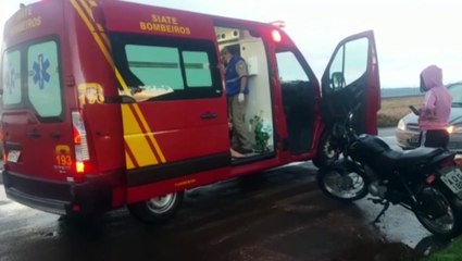 Jovem sofre queda de moto no Bairro Cascavel Velho