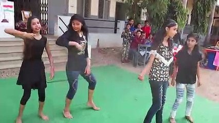 Jo Akh Lad Jaave Saari raat neend na aave INDIAN COLLEGE GIRLS DANCE