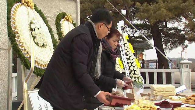 고향이 코 앞인데 ...이산가족 합동 차례 / YTN