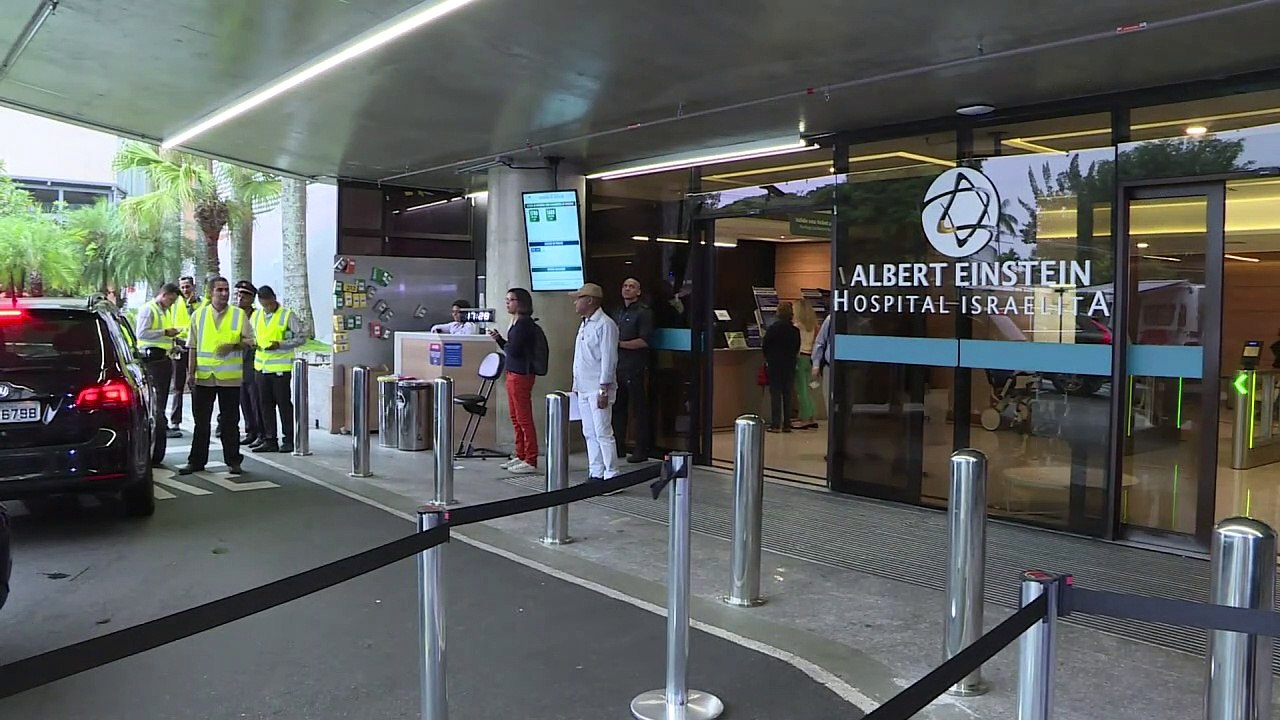 Aplazan alta médica de Bolsonaro por complicaciones tras cirugía