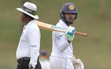 കിടിലൻ ബാറ്റിംഗ് പ്രകടനവുമായി ശ്രീലങ്കൻ തരാം  | Oneindia Malayalam