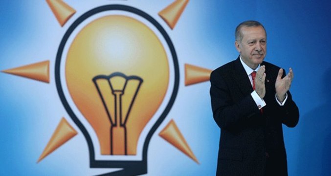 Son Dakika! İYİ Parti'den İstifa Eden Tamer Akkal, AK Parti'ye Geçiyor