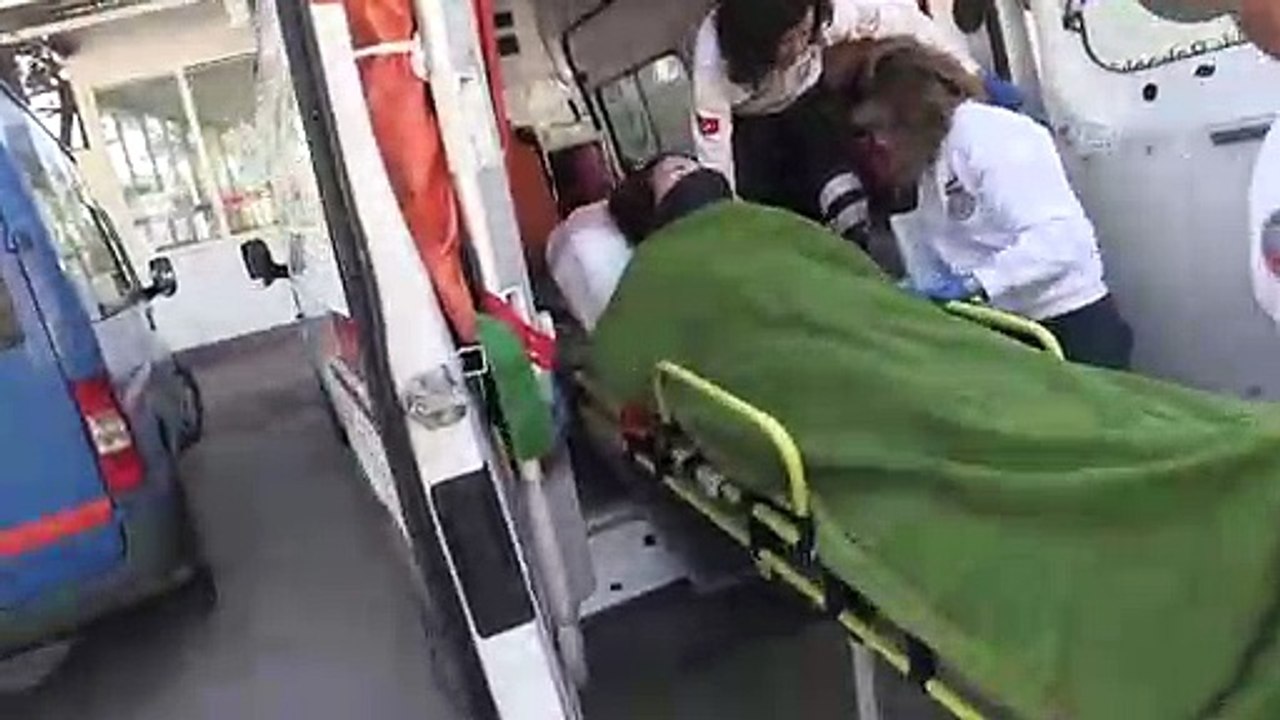 Usta oyuncu Fatma Girik hastaneye kaldırıldı