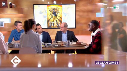 Invité de "C à vous", Maitre Gims explique pourquoi il change de nom