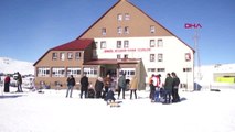 Bingöl En Uzun Süreli Açık Kalan Kayak Merkezi Hesarek'i 55 Bin Kişi Ziyaret Etti