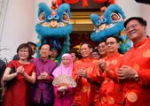 Lions greet Wan Azizah as Dr Wee joins celebration in a show of CNY togetherness