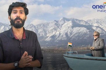 മോദി  കൈ വീശി കാണിച്ചതാരോട്? | Oneindia Malayalam