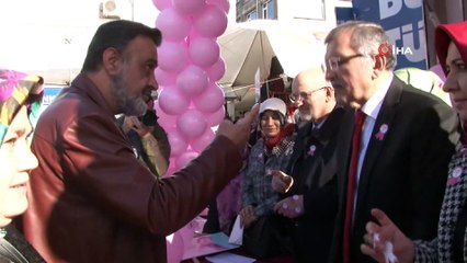 Murat Aydın “Dünya Kanser Gününde” vatandaşlar pembe kurdele taktı