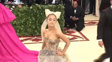 مقاضاة المغنية أريانا غراندى بسبب أغنية "الله امرأة"