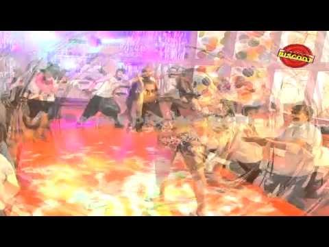 Veena Malik's Kannada Movie Dirty Picture | Making of Movie Silk Sakkath Maga - Hot Scene - 4