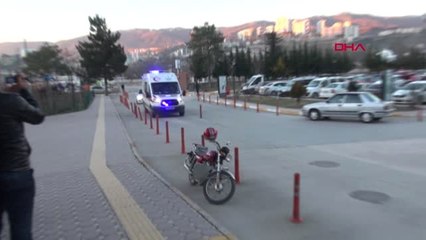 Tokat'ta Öğrenci Servisi Otomobille Çarpıştı 10 Yaralı
