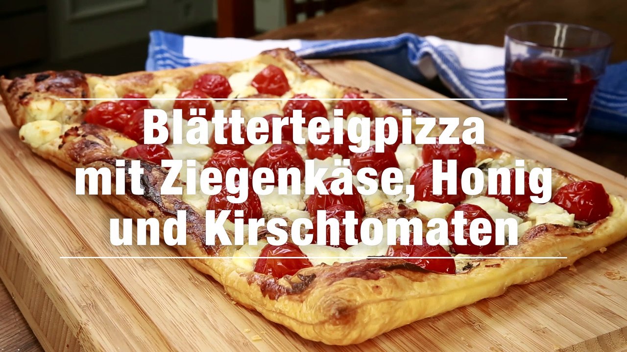 Blätterteigpizza mit Ziegenkäse Honig und Kirschtomaten Rezept