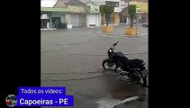 Vídeo mostra alagamentos na cidade de Capoeiras no agreste pernambucano após temporal