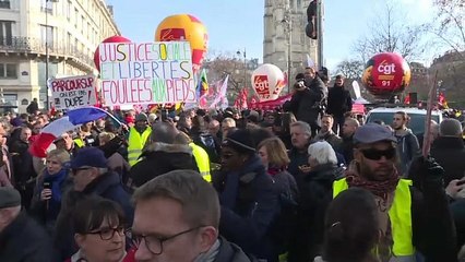 Gelbe Westen und Gewerkschaften Seite an Seite
