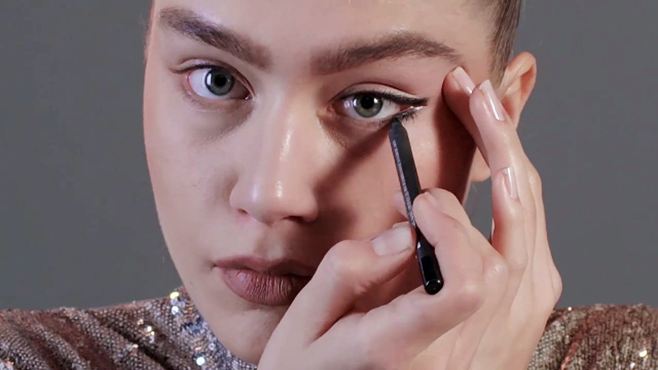 Beauty 1x1: So schminkt man 'Cat Eyes'