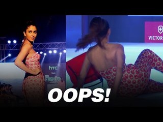 Model ramp fall Youtube Model falls on the ramp at HTC fashion tour!com