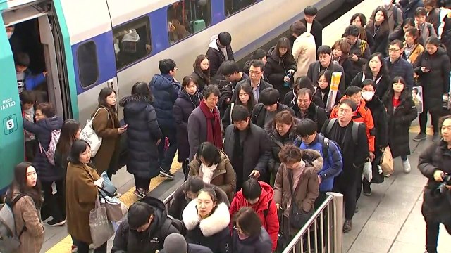 아쉬움 가득한 귀경행렬...상행선 대부분 매진 / YTN