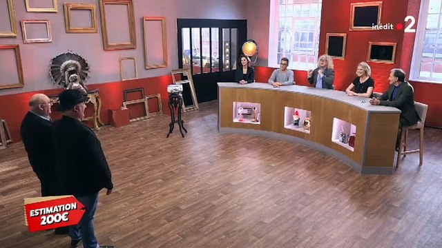 Pierre-Jean Chalençon pris d'un coup de folie hier soir dans Affaire Conclue sur France 2 - Regardez
