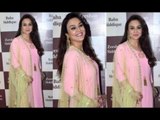 Gorgeous Preity Zinta At Baba Siddique's Grand Iftaar Party 2017 | Bollywood Updates