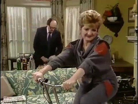 FRESH FIELDS - S03E04 - Tipping the Scales