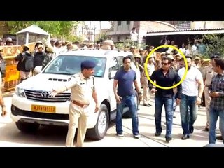 Tải video: Salman Khan’s ENTRY At Jodhpur Court For BlackBuck Case Final Hearing | Full HD UNCUT Video