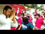Salman Khan’s Happy FANS Celebrating In Front Of His HOUSE In Mumbai | Salman Khan Gets BAIL