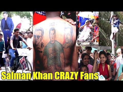 Salman Khan's FANS Go CRAZY While Wishing Salman EID MUBARAK Outside Galaxy Apartment