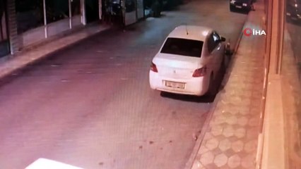 Tekme ve yumruklar havada uçuştu... Bursa'da meydan muharebesi güvenlik kamerasında