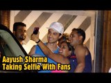 Salman Khan's Behnoi Aayush Sharma's SWEET GESTURE Towards Fans Taking Selfie at Juhu Gym